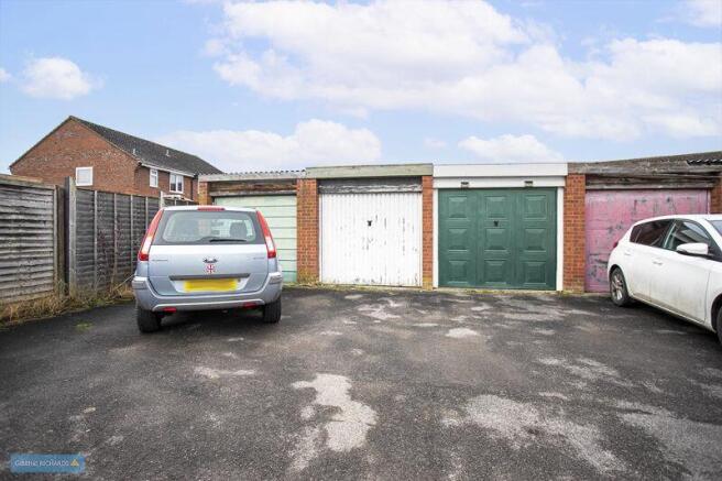 Garage/Parking
