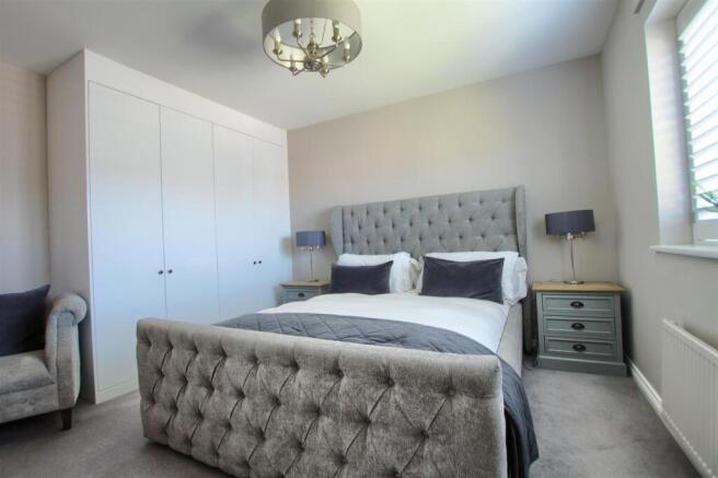 4 bed Detached for sale Image 10