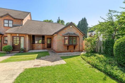 Laurel Court, Long Park, Chesham Bois, Amersham, Buckinghamshire, HP6 5LP