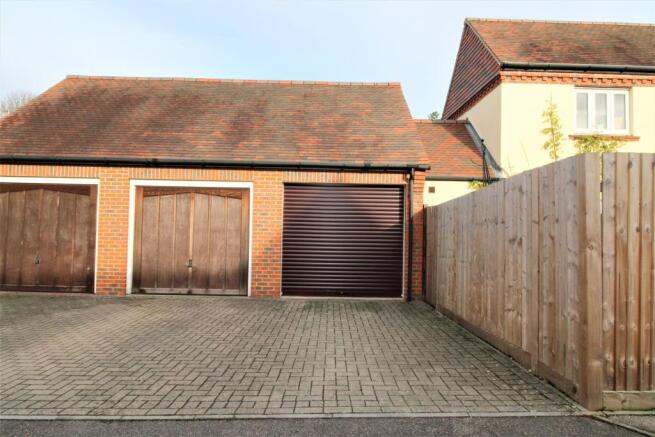 Garage & Parking