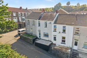 17, Pleasant View Terrace, Mount Pleasant, Swansea SA1 6YQ