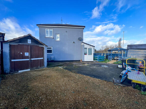 13 Lewis Smith Avenue - garage and parking