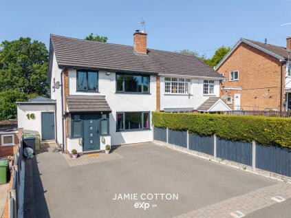The Green, Chaddesley Corbett, DY10 4SL