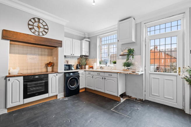 3 bed Terraced for sale Image 6