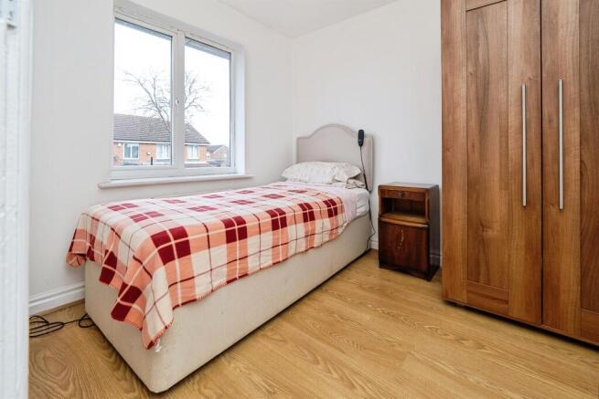 4 bed Detached for sale Image 12