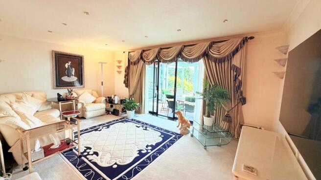 4 bed Detached Bungalow for sale Image 6