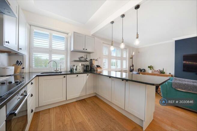 Kitchen And Breakfast Bar