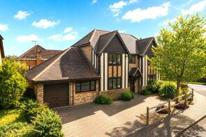 2, Winterbourne, Horsham RH12 5JW