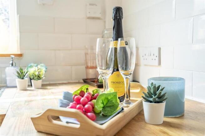 KITCHEN DINING