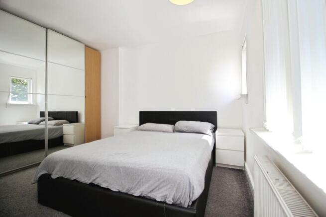 3 bed Semi-Detached for sale Image 8
