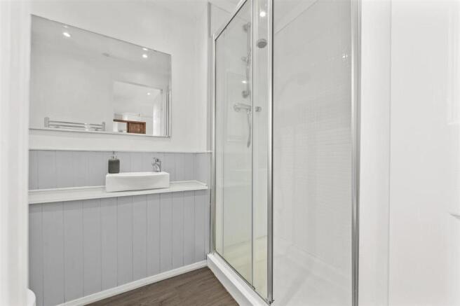 Bedroom 1 En-suite