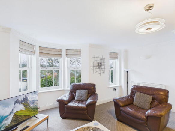 3 bed Town House for sale Image 9