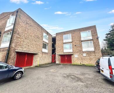 201 Shackleton Court, Whitley Close, Stanwell, Staines-upon-Thames, TW19 7DF