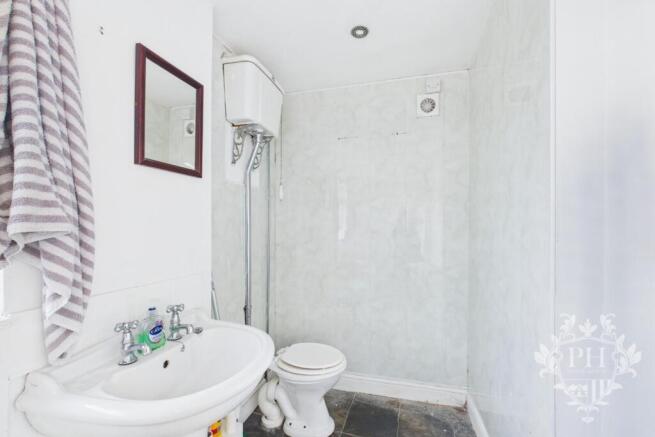 2 bed Detached for sale Image 8