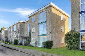 22, Lilac Court, Cambridge CB1 7AY