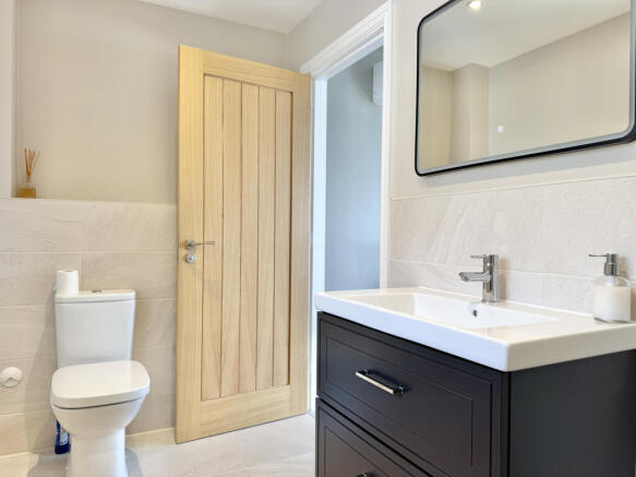 En-suite - Bedroom 1