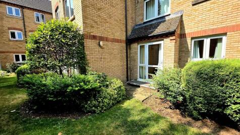 Jarvis Court, Brackley