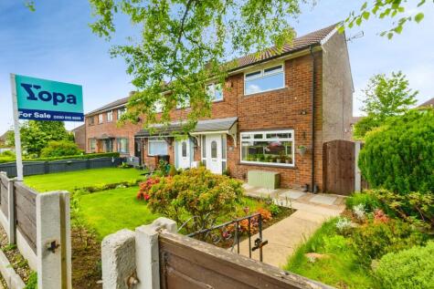 Adelphi Drive, Manchester, M38