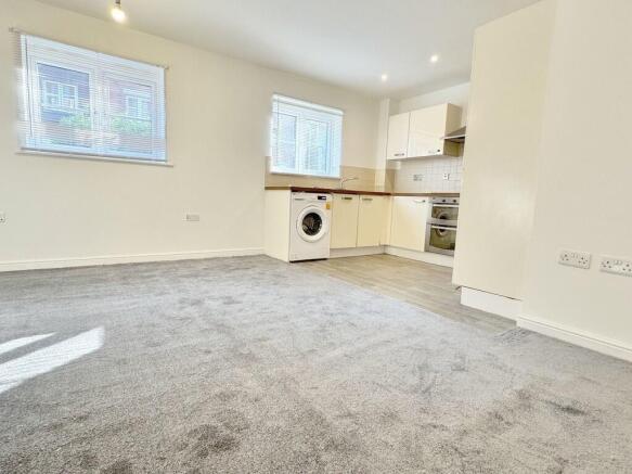 3 dagwood living ...