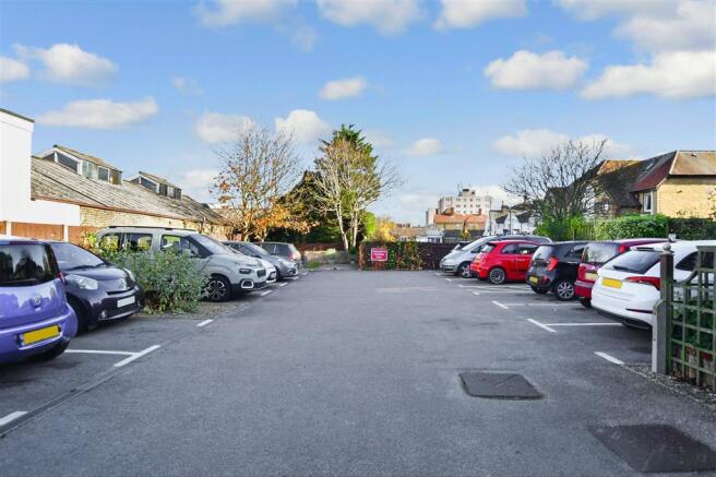 Driveway/Parking