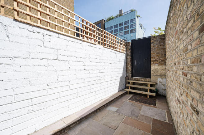 Hackney Road, E2, Bethnal Green, London, E2 - More