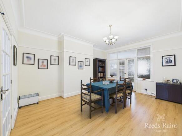 4 bed Semi-Detached for sale Image 9