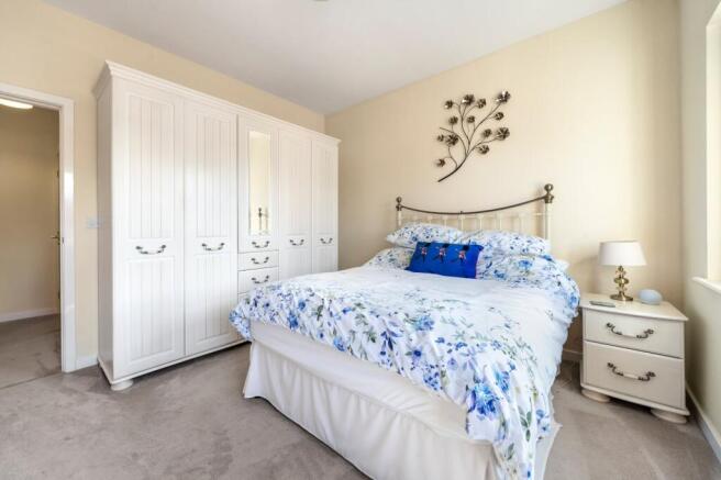 2 bed Flat for sale Image 9