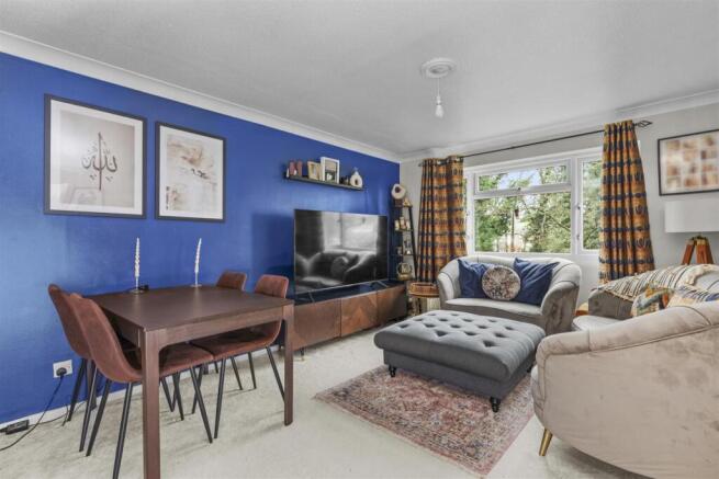 17 Kaybridge Close, HP13 7HF-3.jpg