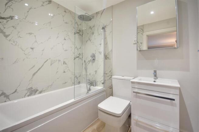 Westside - Ensuite3 (1).JPG