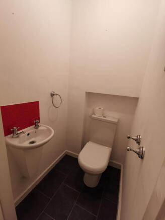 1 bed House Share to rent Image 8