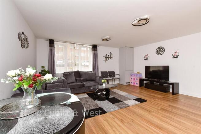 Kitchen / Living Room