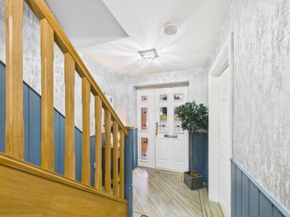 4 bed Detached for sale Image 5