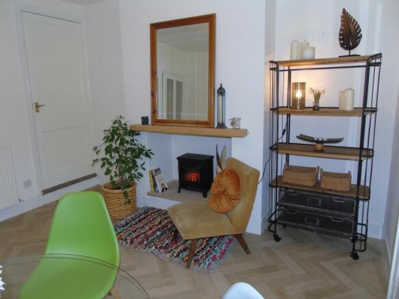 4 bed Semi-Detached to rent Image 12