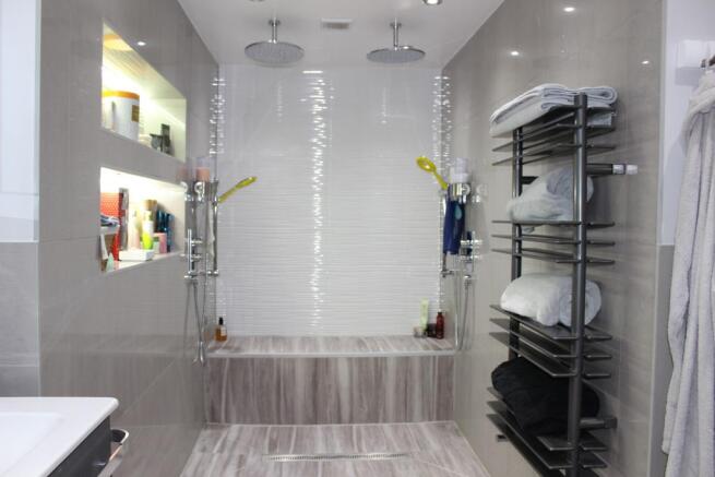 Master En-suite