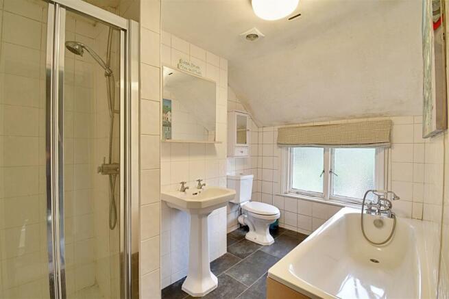 Bathroom.jpg