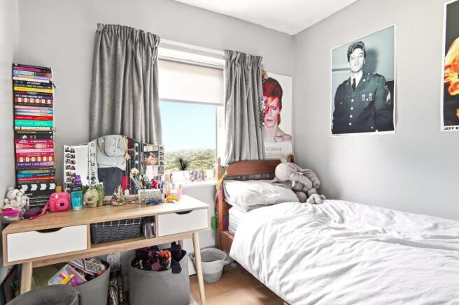3 bed Semi-Detached for sale Image 10