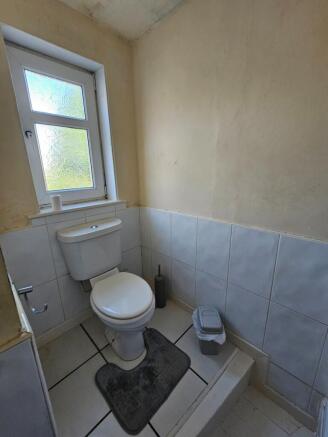 2 bed Terraced to rent Image 7