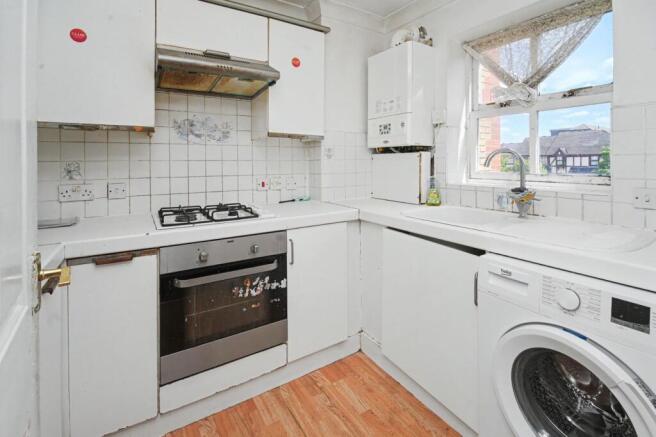 28 Kennet Square, Mitcham, CR4 3RR