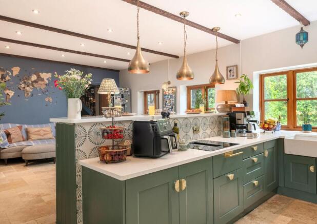 Paddlelake Barn, Bugford, Dartmouth Kitchen & Family Room