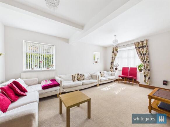 5 bed Semi-Detached for sale Image 5