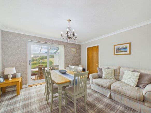 4 bed Detached for sale Image 5