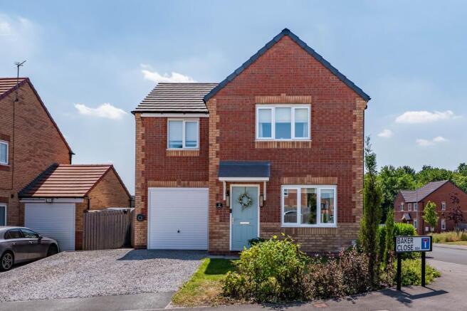 4 bed Detached for sale Image 6