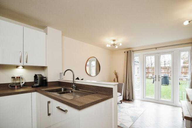 Kitchen / Dining