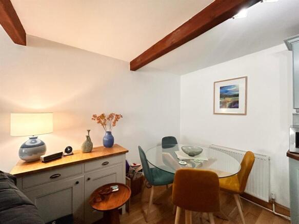 2 bed Terraced for sale Image 8