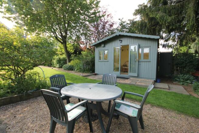 SUMMER HOUSE