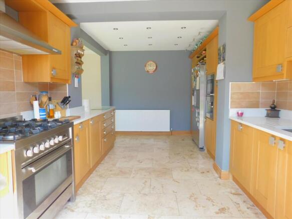 KITCHEN extra photo