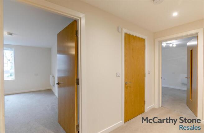 1 bed Apartment for sale Image 11