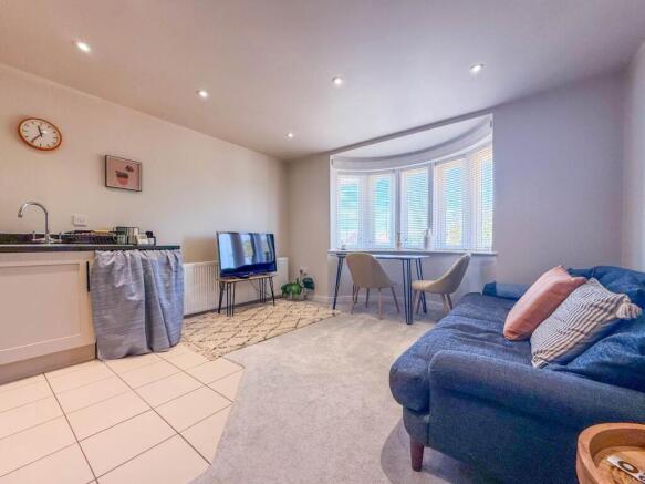 KITCHEN LOUNGE