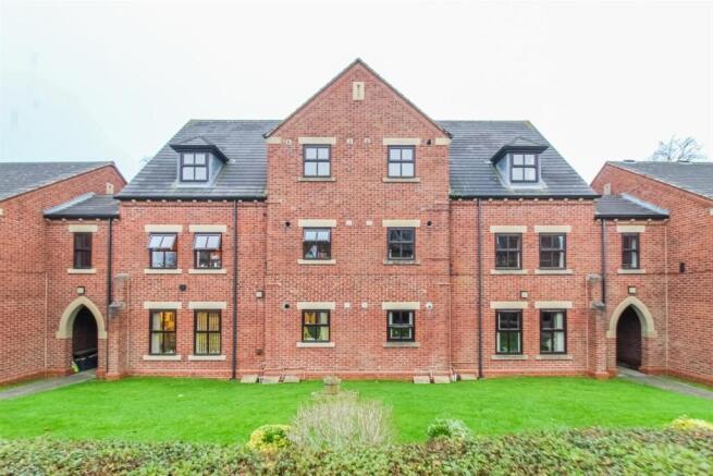 2 bed Ground Flat for sale Image 9