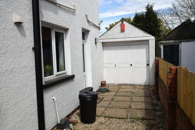 Detached Garage